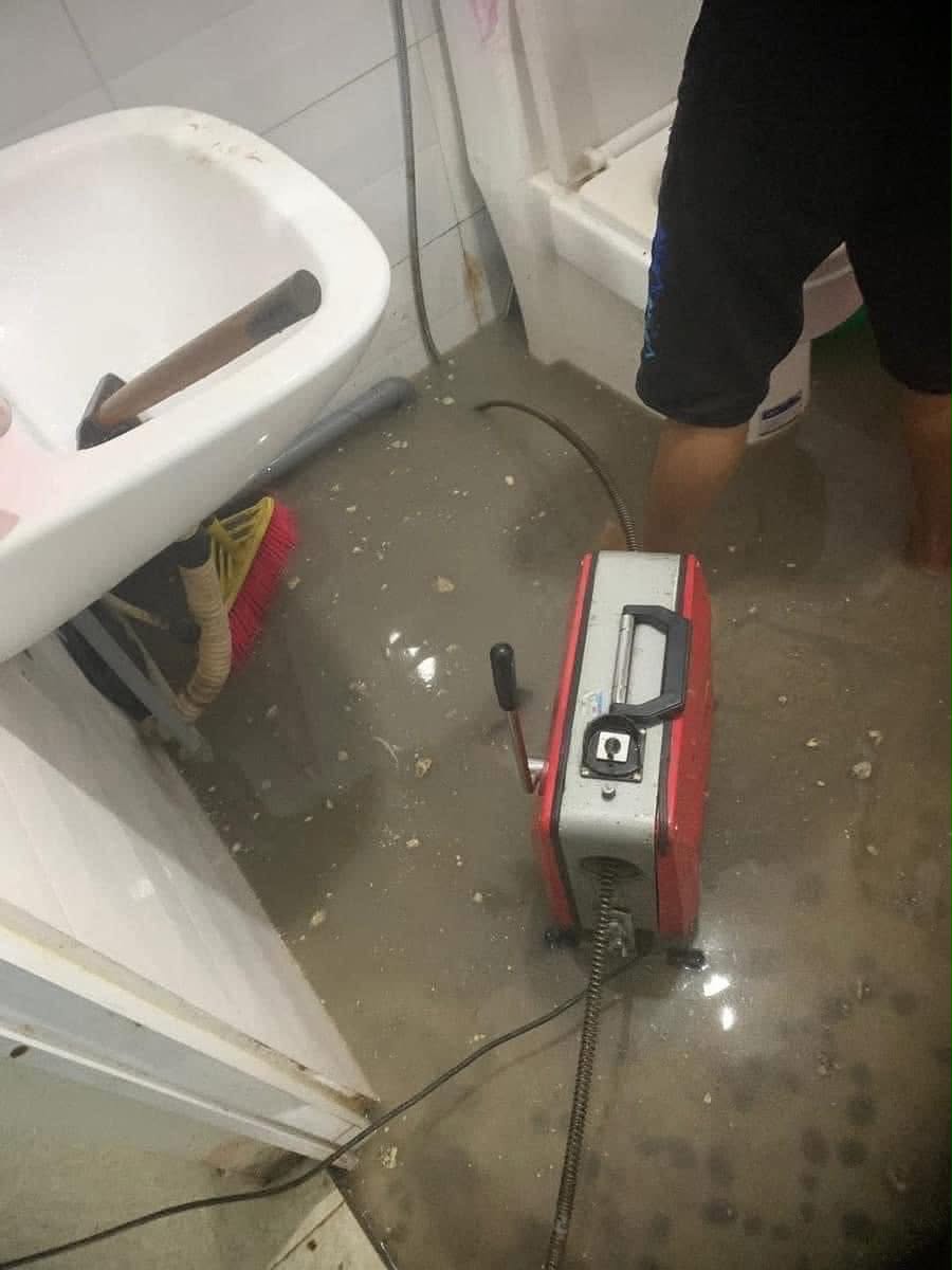 thống cống nghẹt giá rẻ